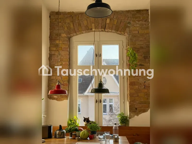 Tauschwohnung: 2-Zimmer Altbau mit Balkon in Friedenau gegen 3-Zimmer — photo 1